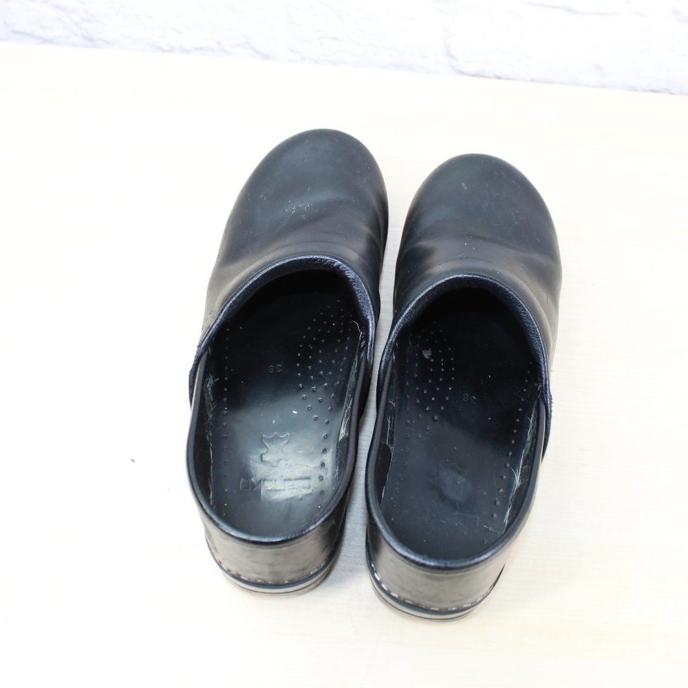 DANSKO Women's Matte Black Leather Professional Slip On Clogs Size 38 / 8 - Picture 6 of 9
